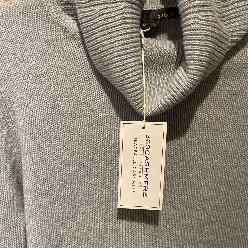 360 Cashmere turtleneck sweater, M